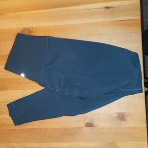Lululemon Aligns HR 28" Size 4